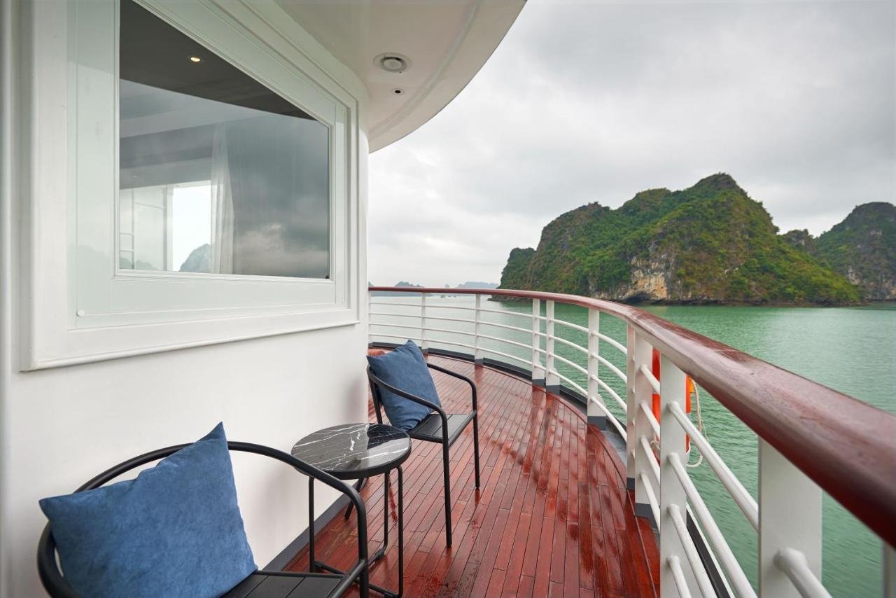 Hotel Paradise Grand Cruise - Lan Ha Bay Ha Long Esterno foto