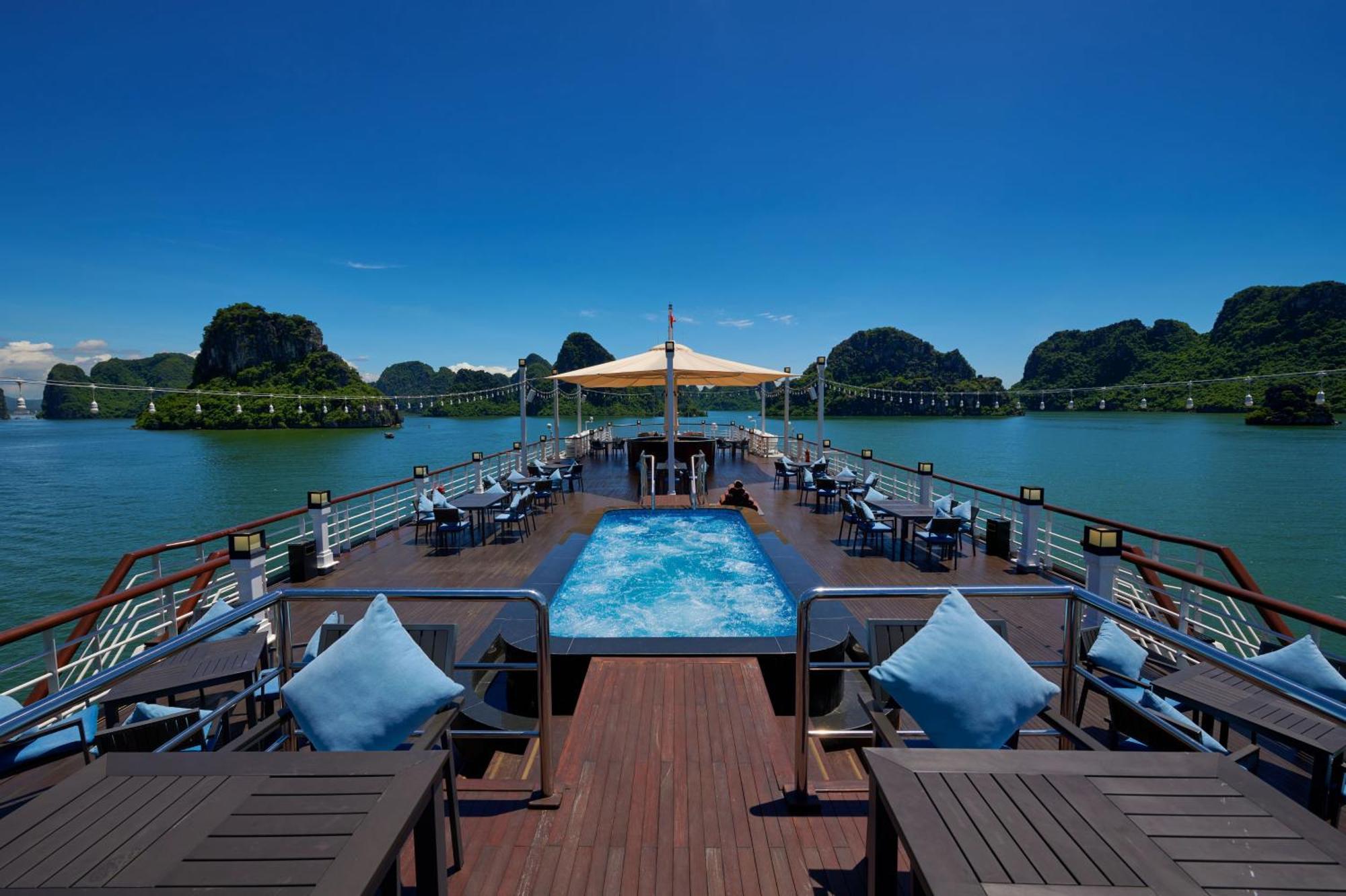 Hotel Paradise Grand Cruise - Lan Ha Bay Ha Long Esterno foto