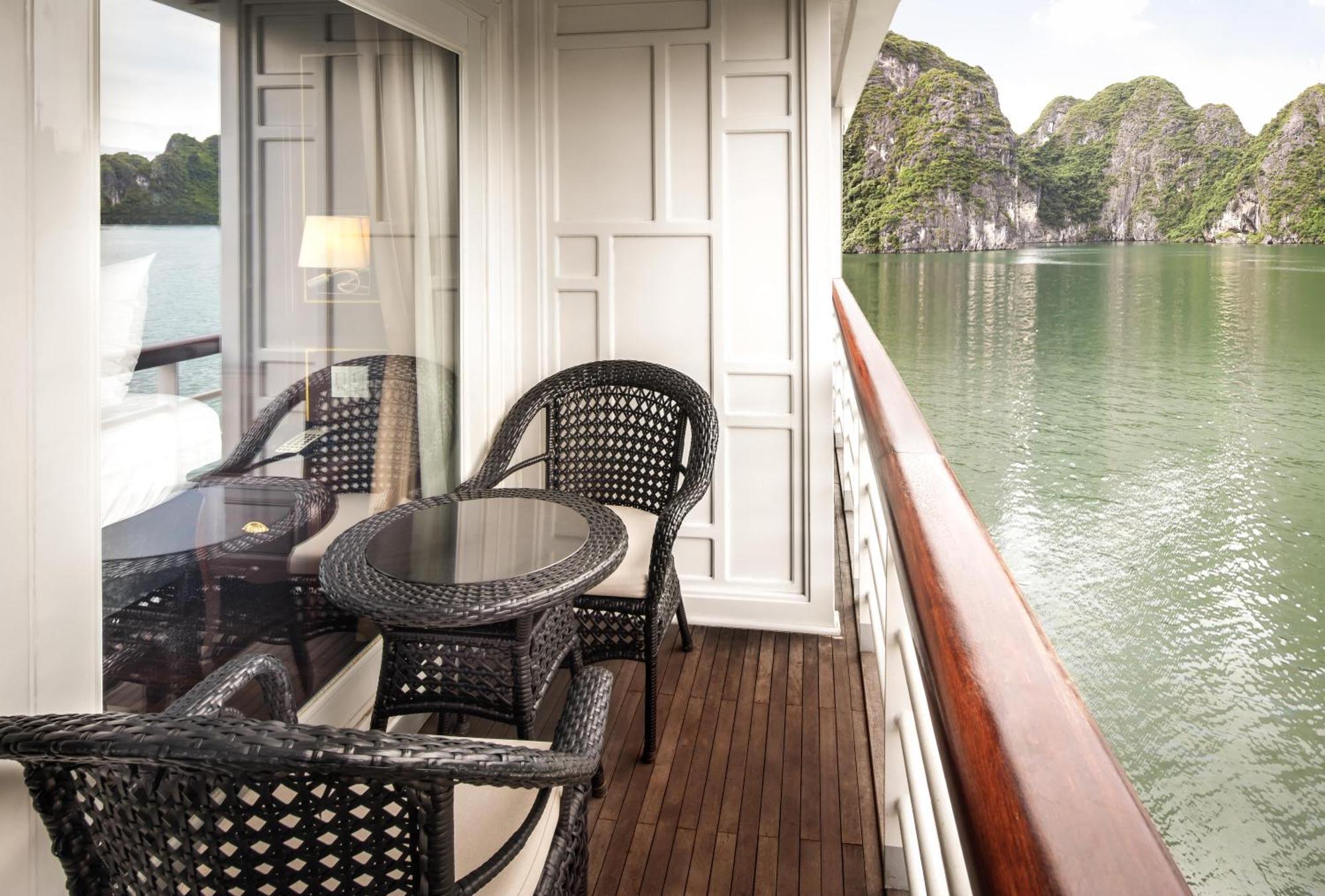 Hotel Paradise Grand Cruise - Lan Ha Bay Ha Long Esterno foto