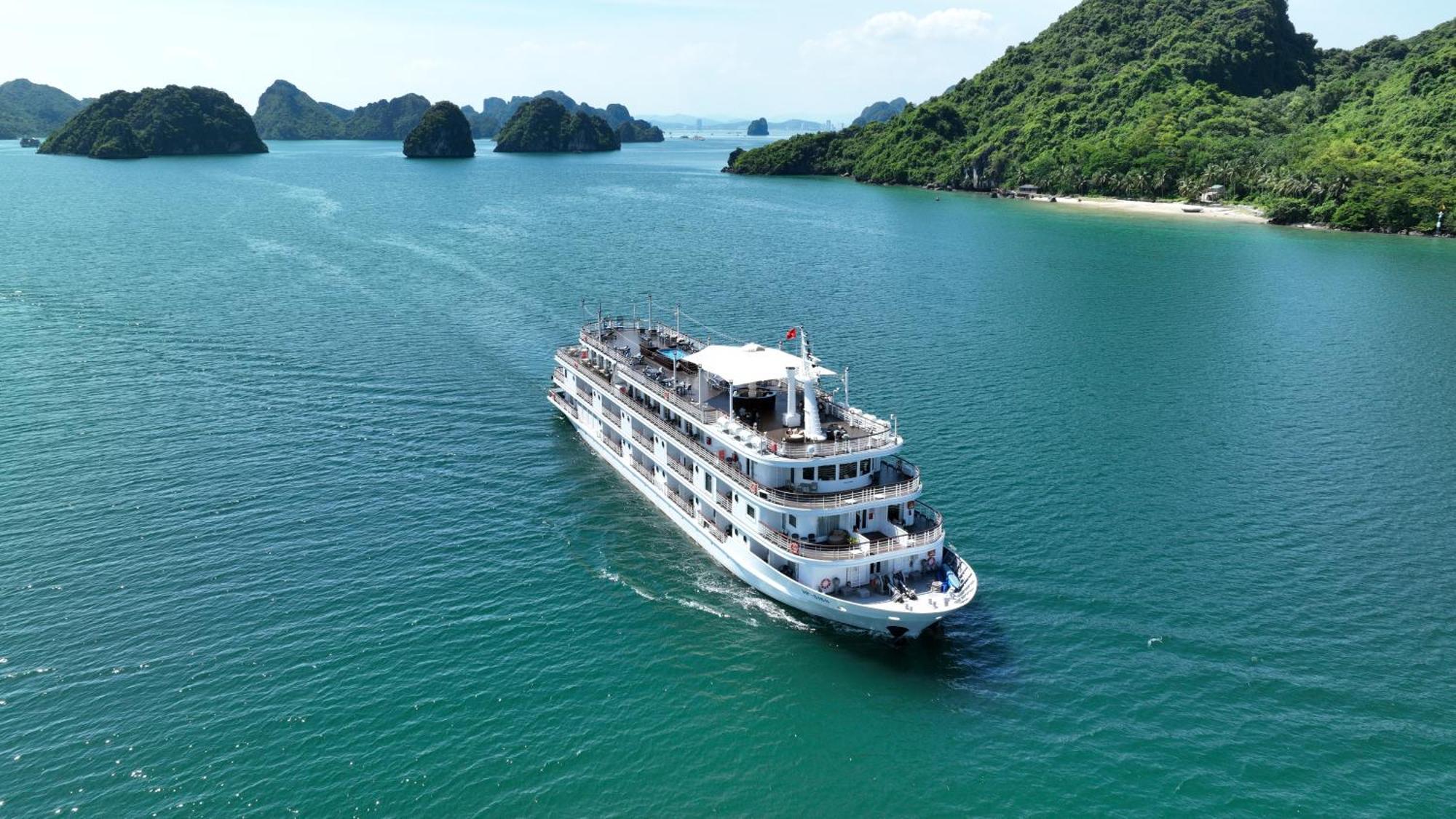 Hotel Paradise Grand Cruise - Lan Ha Bay Ha Long Esterno foto