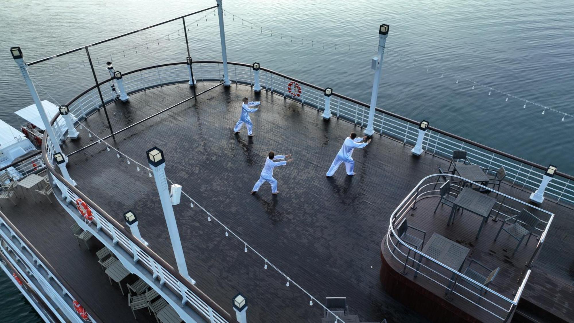 Hotel Paradise Grand Cruise - Lan Ha Bay Ha Long Esterno foto