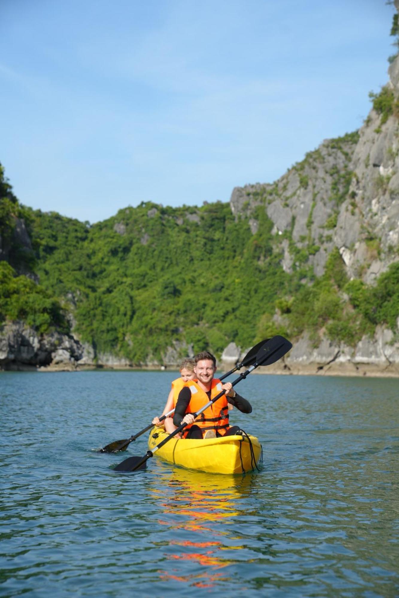 Hotel Paradise Grand Cruise - Lan Ha Bay Ha Long Esterno foto