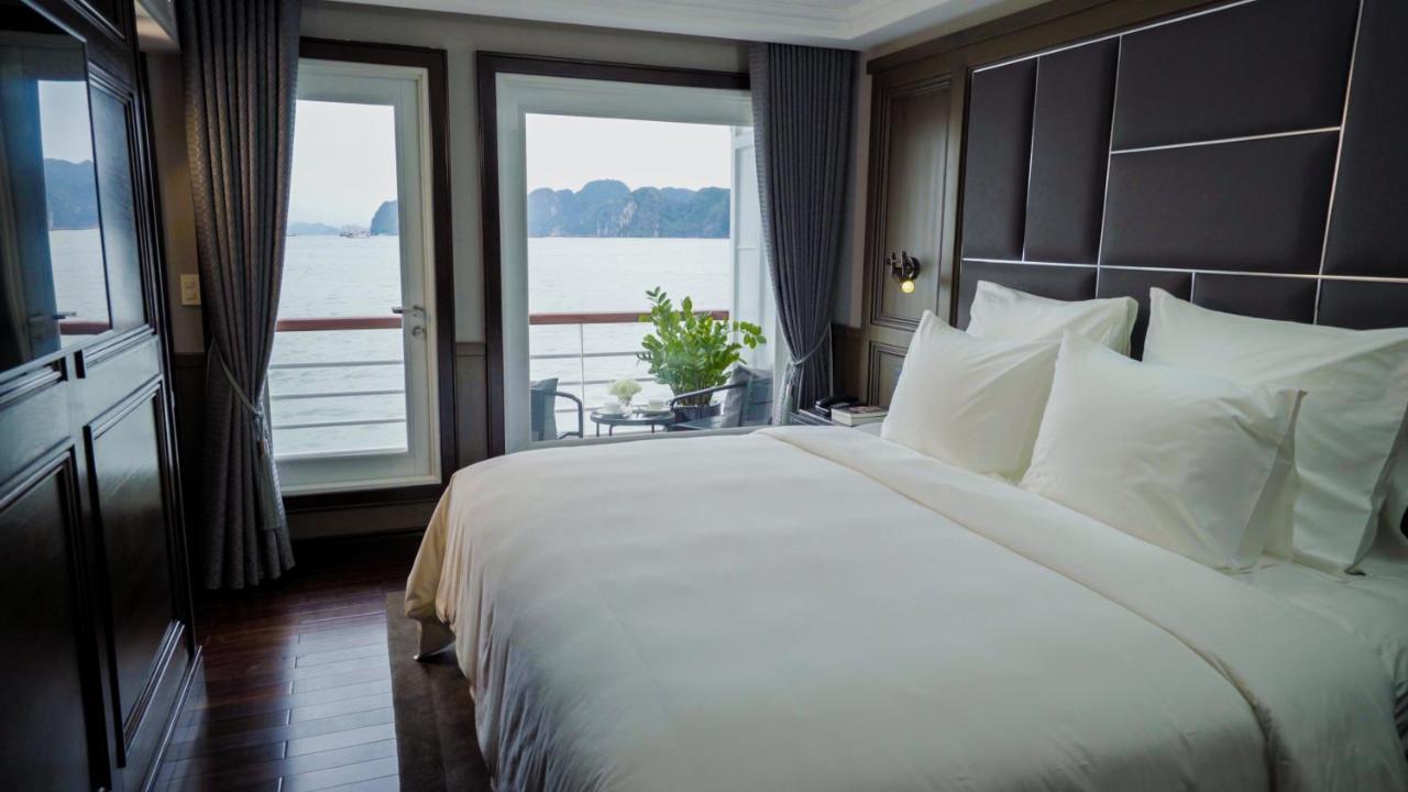 Hotel Paradise Grand Cruise - Lan Ha Bay Ha Long Esterno foto